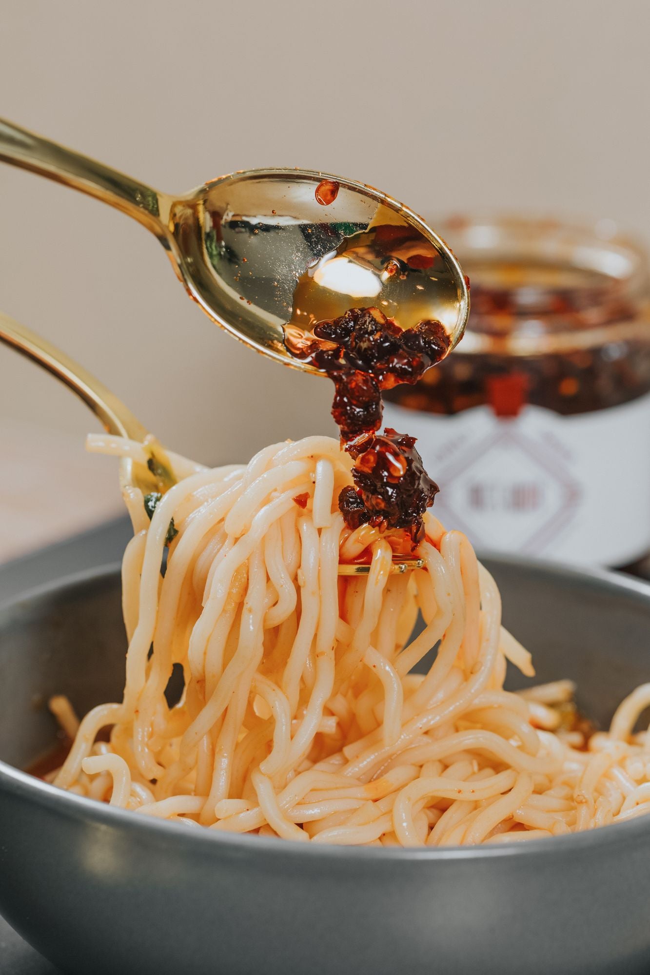 Me's Way-Handcrafted Traditional Vietnamese Chili Sauce-16oz Classic - JM Variety Store