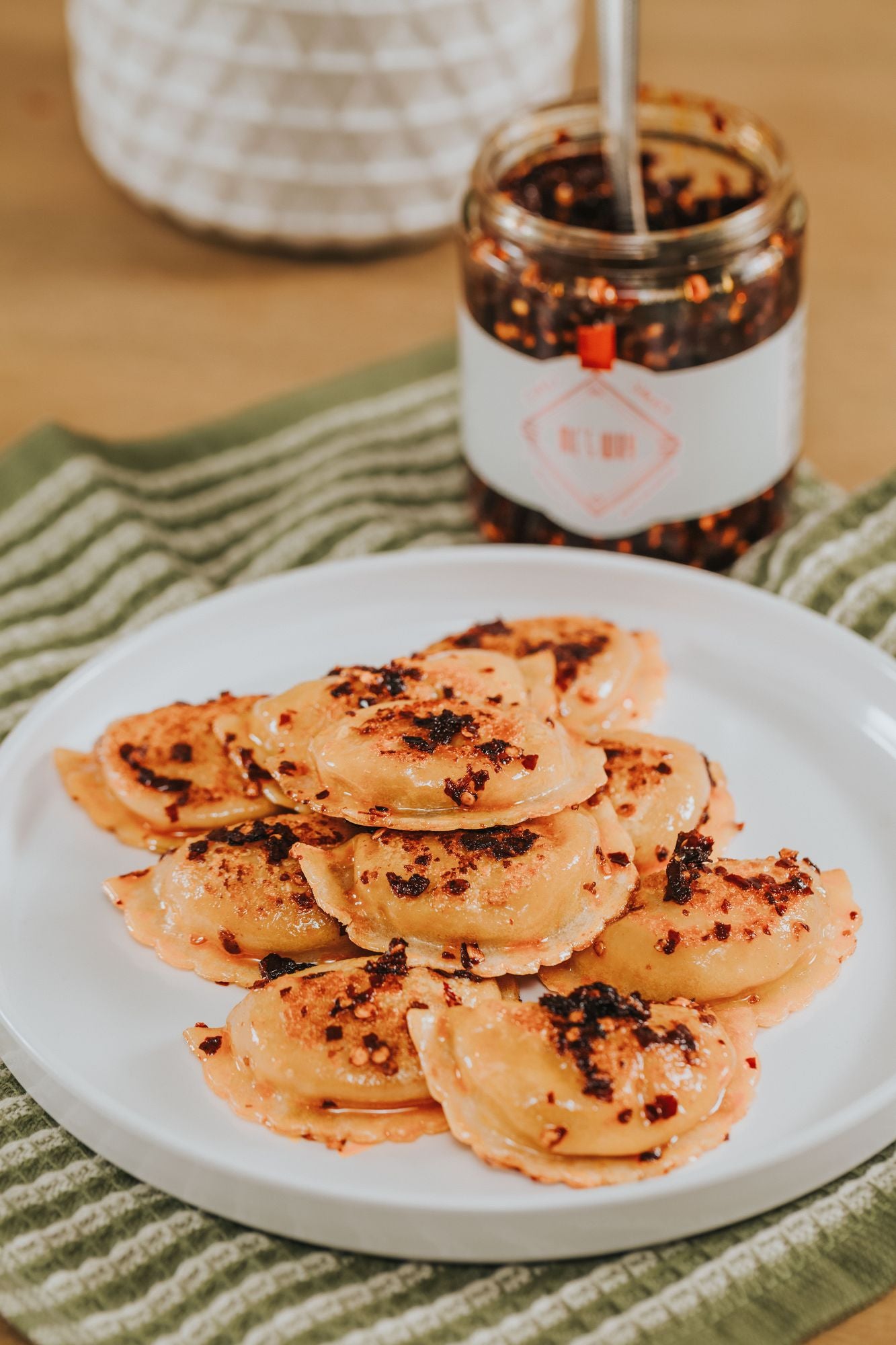 Me's Way-Handcrafted Traditional Vietnamese Chili Sauce-16oz Classic - JM Variety Store